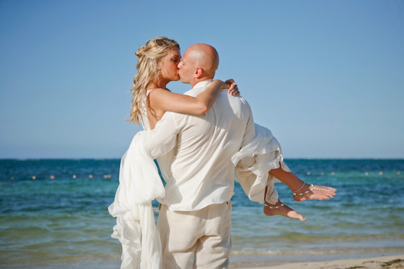 Bride and Groom Love - Wedding photography in Jamaica