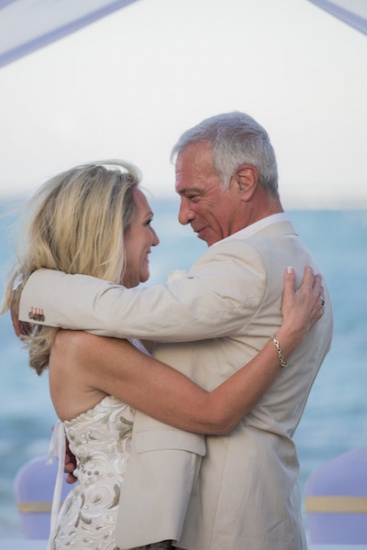 Love in the ocean - Wedding Photographers in Jamaica